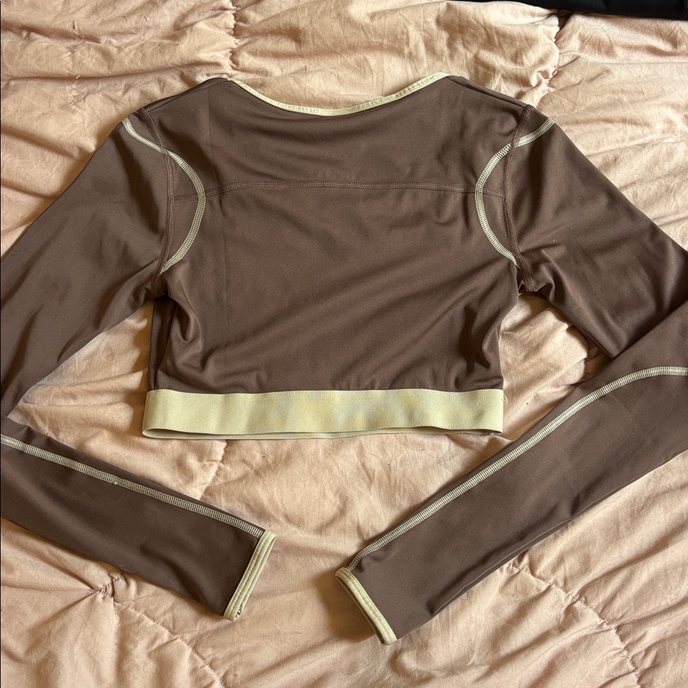 Gymshark long sleeve 2 tone crop - Picture 4 of 5